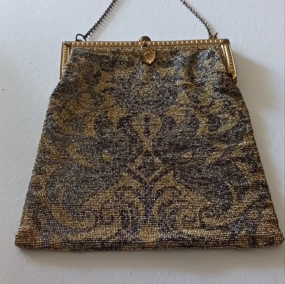 Vintage metal mesh purses - Picture 6 of 6